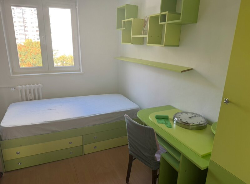 Titan, piata Nicolae Grigorescu.